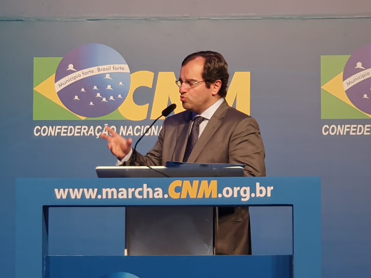 Presidente do IRB, conselheiro Ivan Bonilha