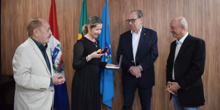 capa_medalha_tce_al