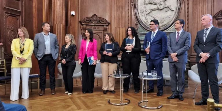 IRB leva debate sobre consensualismo e participação cidadã a congresso na Argentina